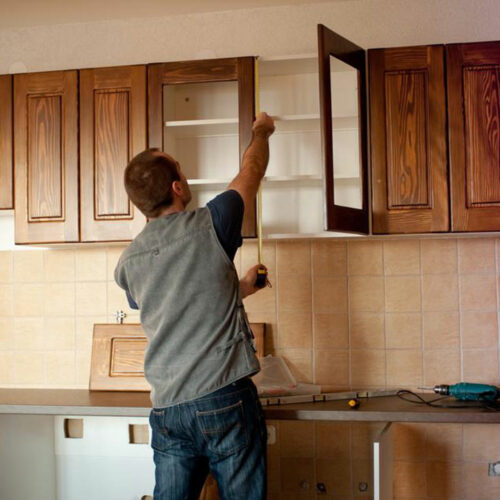 How to pick the right materials for your kitchen cabinets