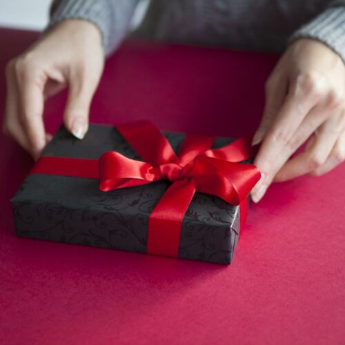 Why You Should Personalize Gifts