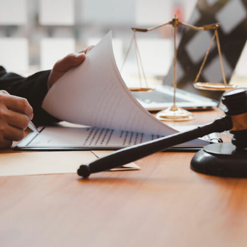 5 tips to follow when hiring a bankruptcy lawyer