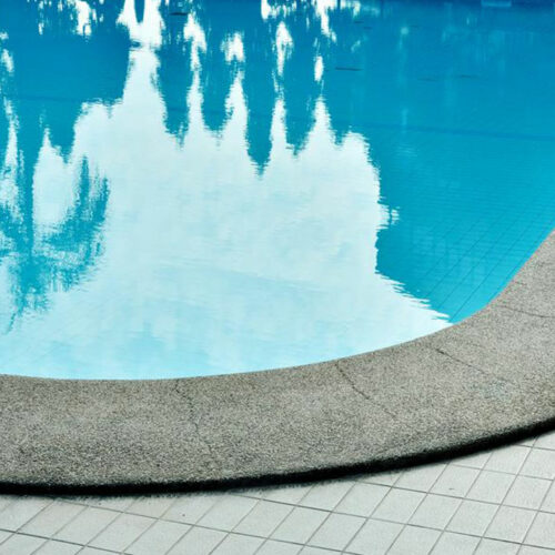 5 benefits of opting for a fiberglass pool