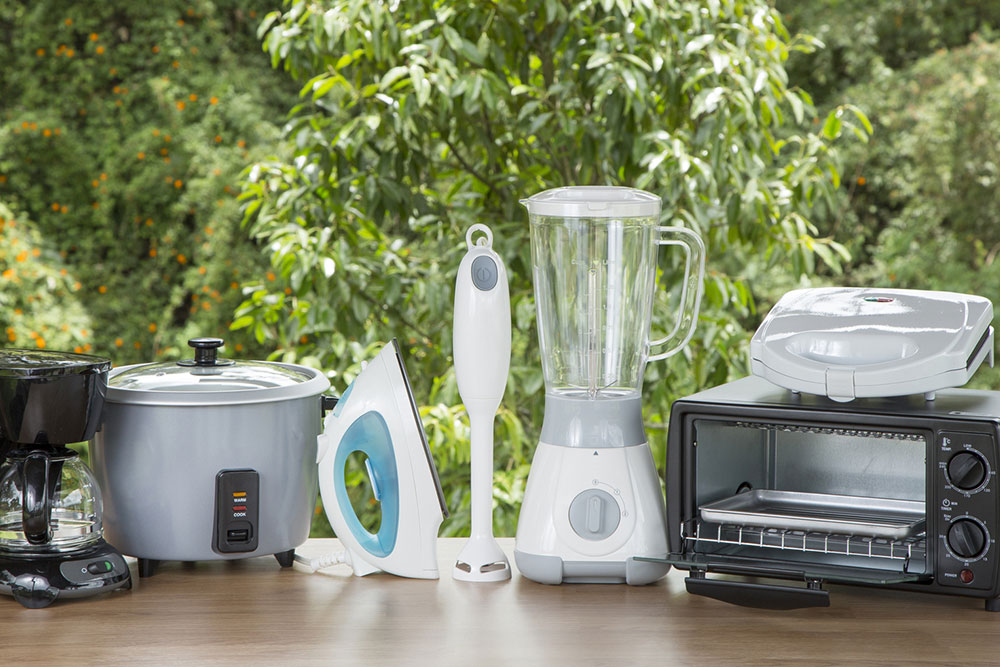 3 white kitchen appliance bundles for your home