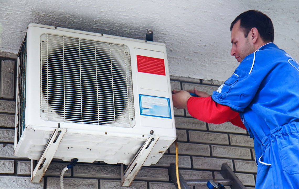 5 signs your air conditioner needs instant repairs